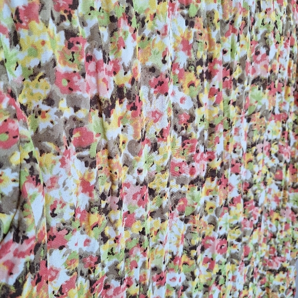 Bethany Blouse SzL V Neck Polyester Ruffle Front Flutter Sleeve Yellow MiniPrint - Picture 6 of 9